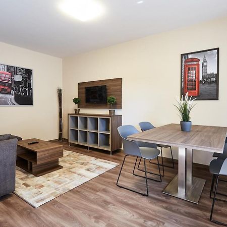 Ovar Apartman Mosonmagyaróvár Екстериор снимка