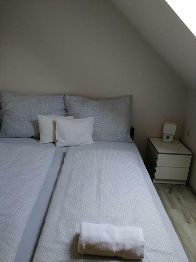 Ovar Apartman Mosonmagyaróvár Екстериор снимка