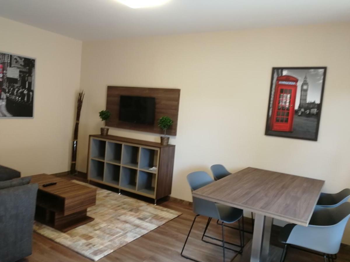 Ovar Apartman Mosonmagyaróvár Екстериор снимка