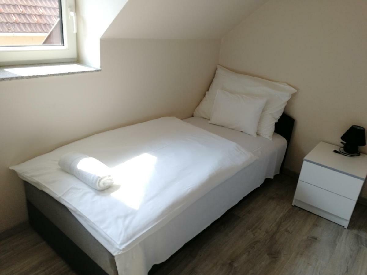Ovar Apartman Mosonmagyaróvár Екстериор снимка