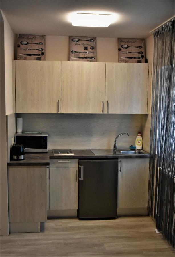 Ovar Apartman Mosonmagyaróvár Екстериор снимка