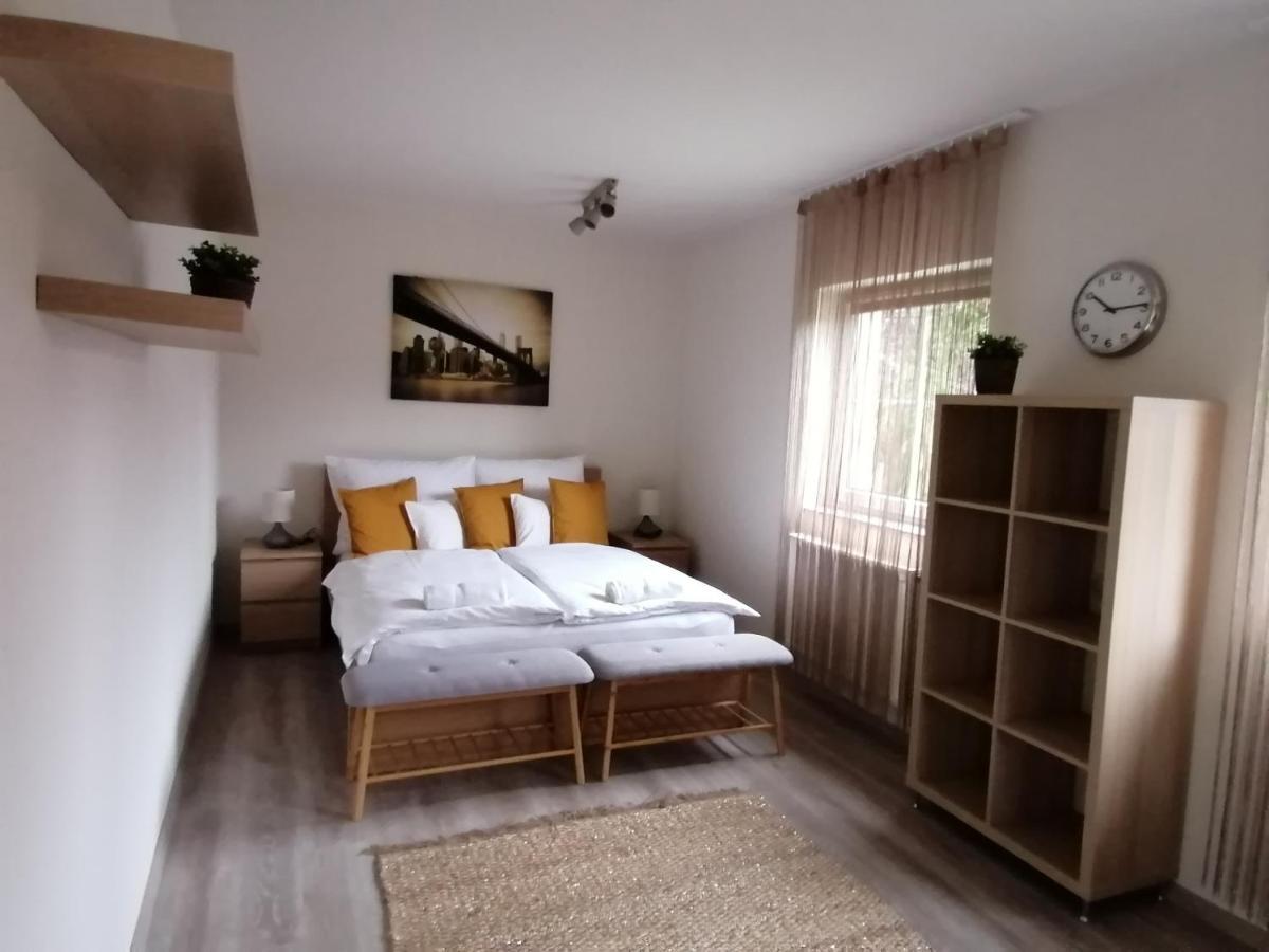 Ovar Apartman Mosonmagyaróvár Екстериор снимка