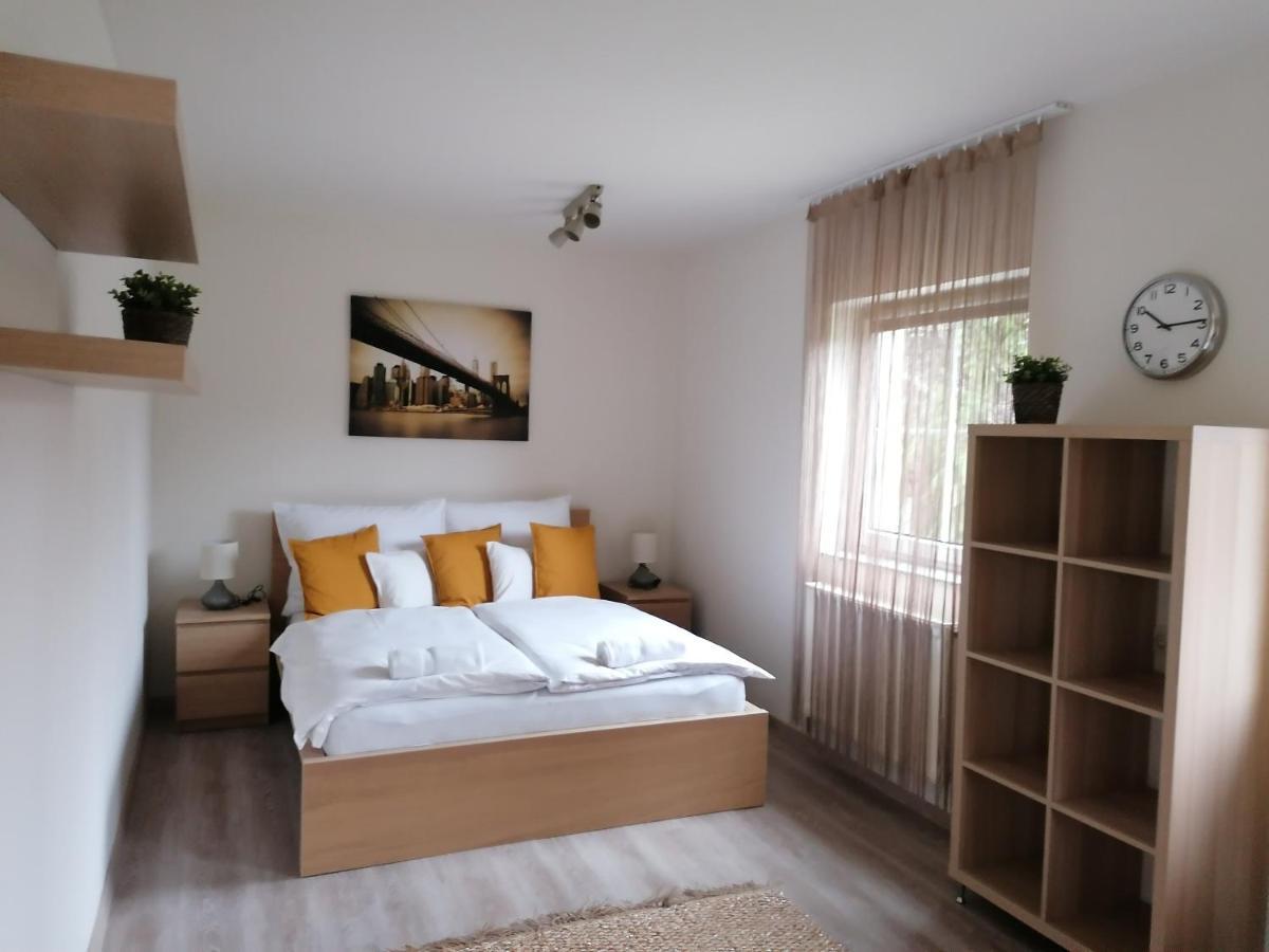 Ovar Apartman Mosonmagyaróvár Екстериор снимка