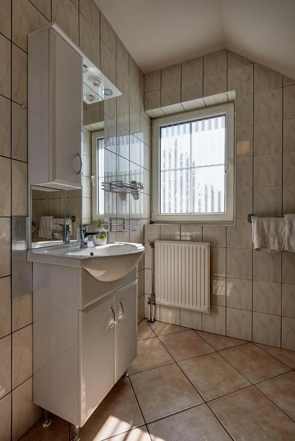 Ovar Apartman Mosonmagyaróvár Екстериор снимка